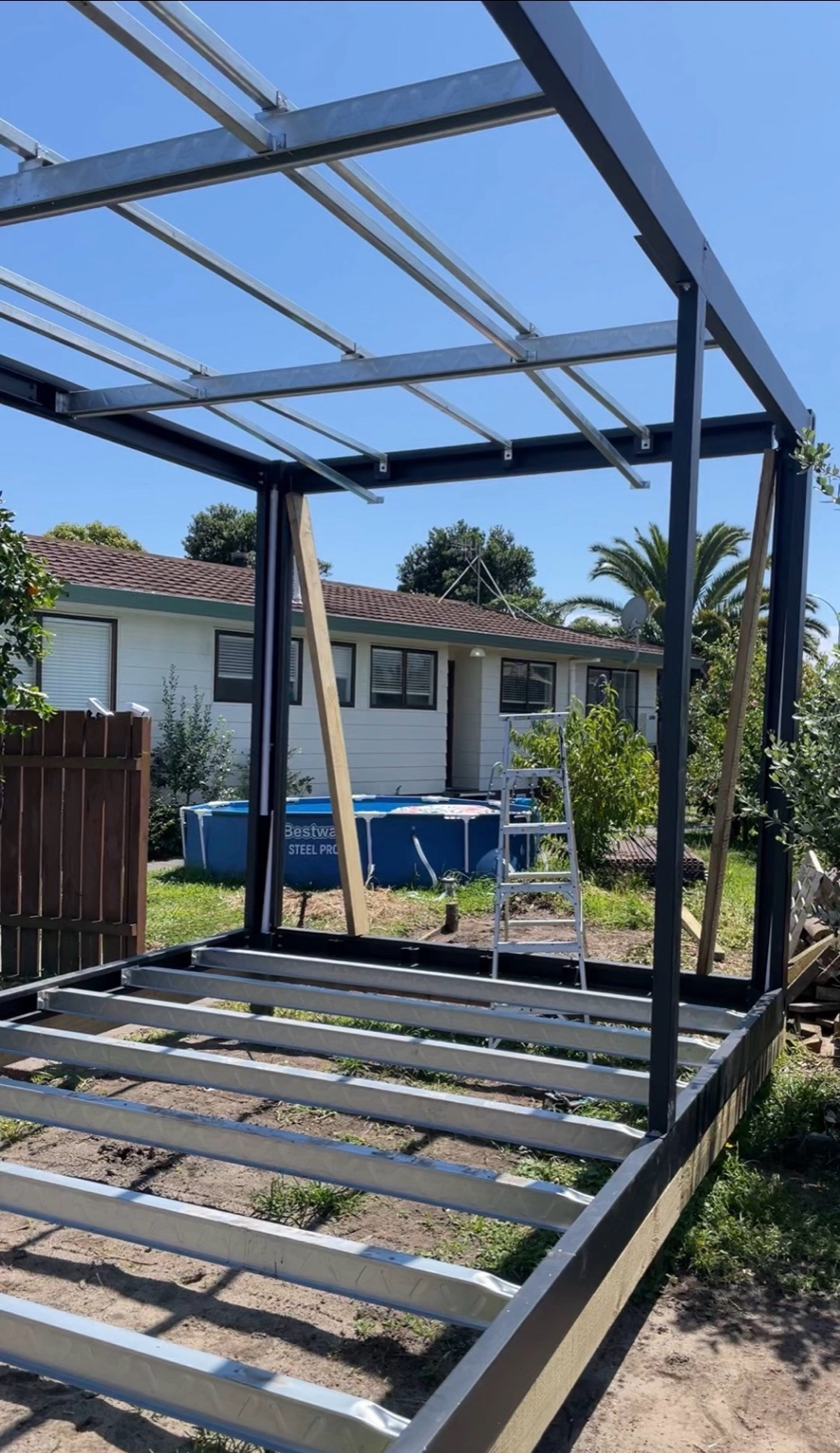 structural steel frame and insulated wall system